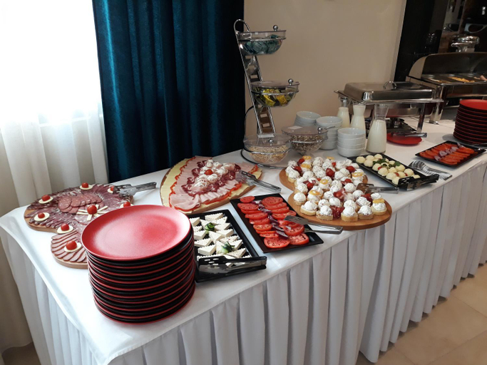 Food & Drinks