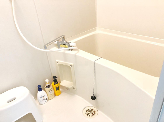 Bathroom 3, Court SAIWAICHO, Osaka
