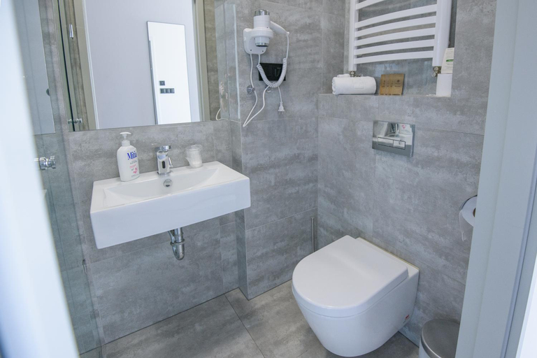 Bathroom 3, Hotel Wegierki, Września
