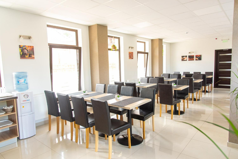 Food & Drinks 4, Vila William's, Brasov