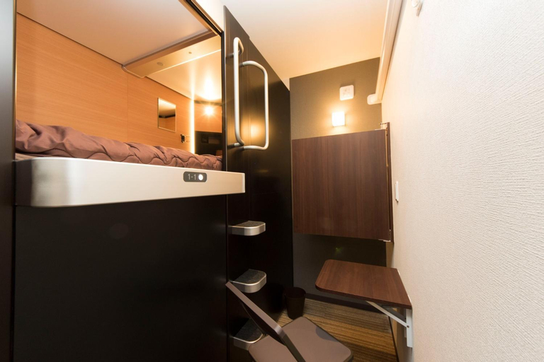 Bathroom 25