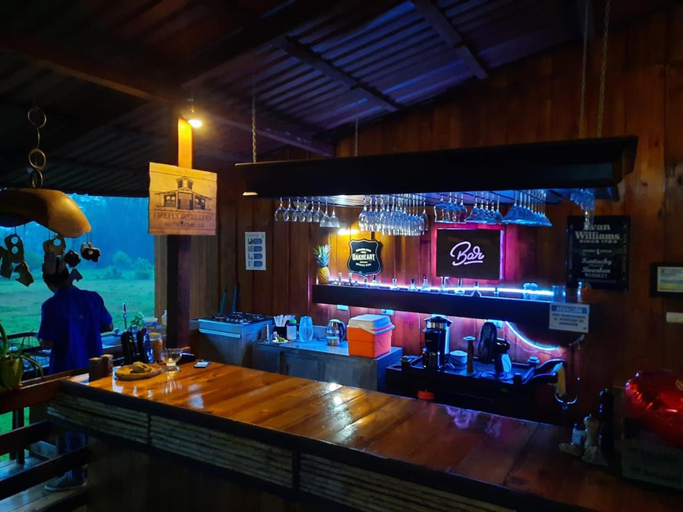 Food & Drinks 5, Arenal Xilopalo Room, San Carlos