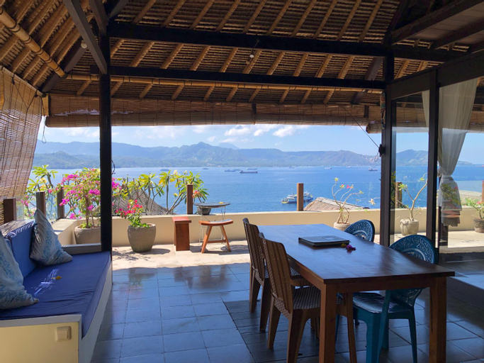 Exterior & Views 27