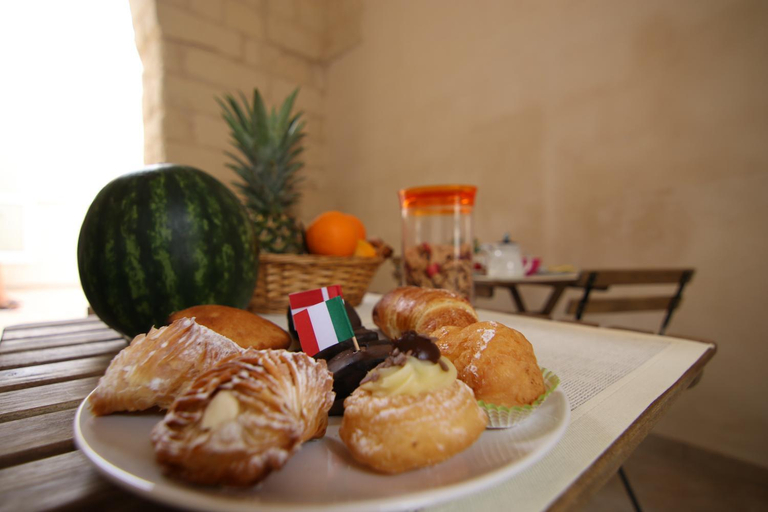 Others 5, Corte Manzoni B&B, Lecce