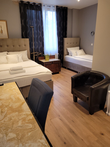 Bedroom 10