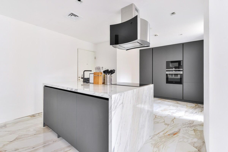 Others 5, Stunning 1BR in Bahar near JBR Beach, Dubai