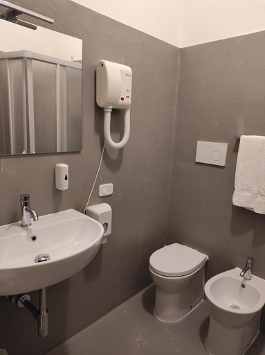 Bathroom 3, Albergo Casentino, Arezzo