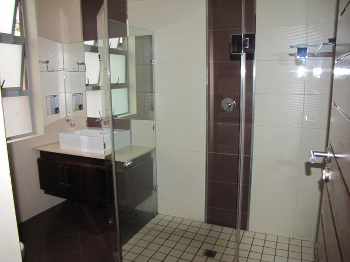 Bathroom 4, Silver Oak, City of Johannesburg