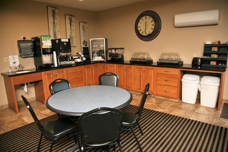 4, Corporate East Hotel, Grant