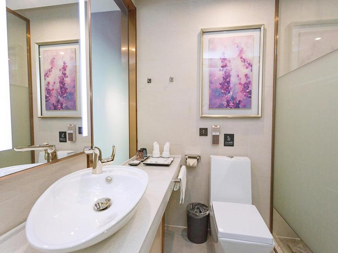 Bathroom 4, Lavande Hotels Yongxin Bubugao Times Square, Ji'an