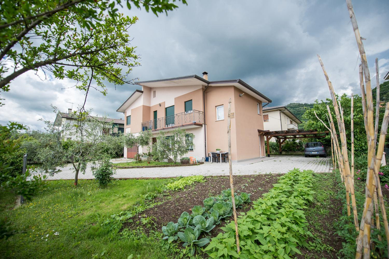 Others 2, B&B da Viky, Vicenza