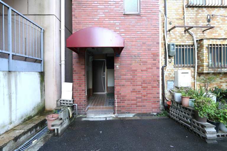EK1  Elizabeth Garden Kuromon, Osaka