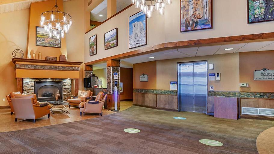 Public Area 2, Bluegreen Odyssey Dells, Sauk