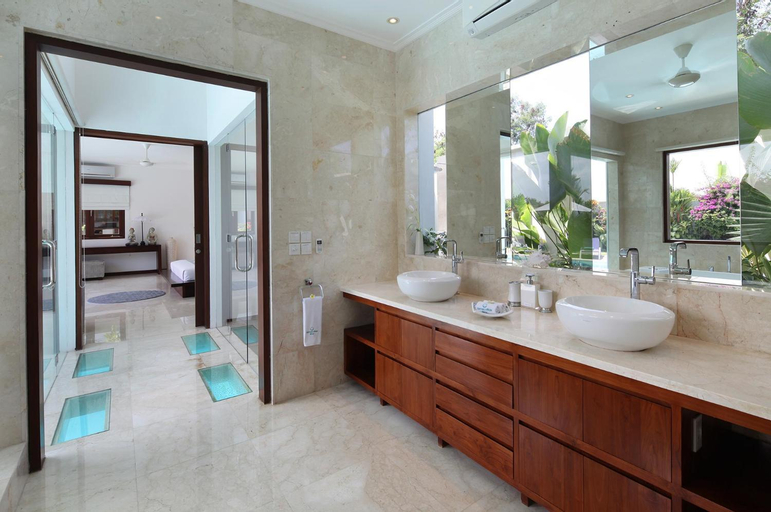 Bathroom 6