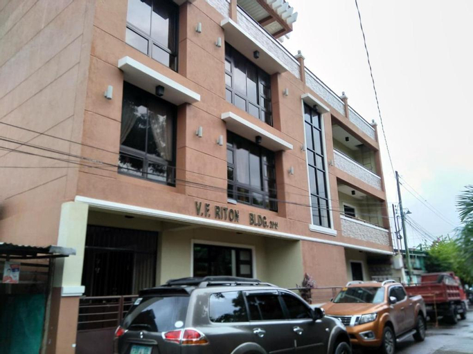V.F. Riton Apartelle, Laoag City