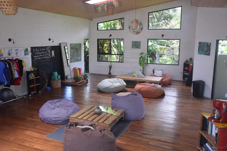 Public Area 3, OutBox Inn, Puntarenas