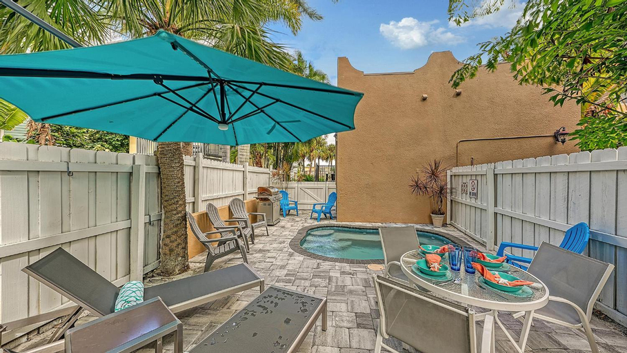 Others 3, Villa Castile - 5204, Sarasota