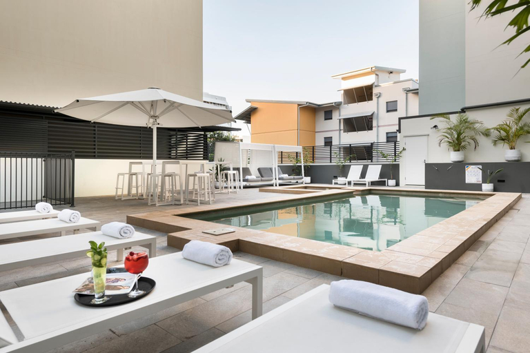 Sport & Beauty 2, Grand Hotel and Apartments Townsville, South Townsville