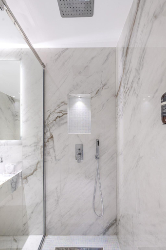 Bathroom 3, Stunning 1BR in Bahar near JBR Beach, Dubai