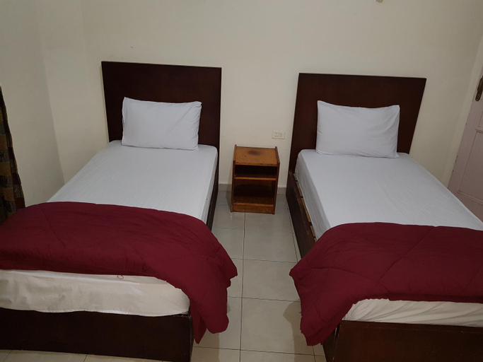 hostel vienna, Qasr an-Nil