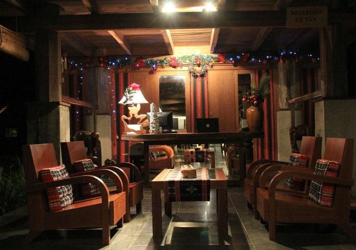 Public Area, Lak Tented Camp, Lăk