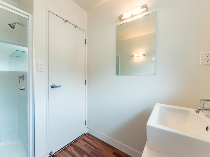Others 3, Sea Spray Suites, Far North