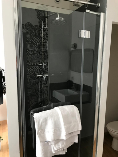 Bathroom 11