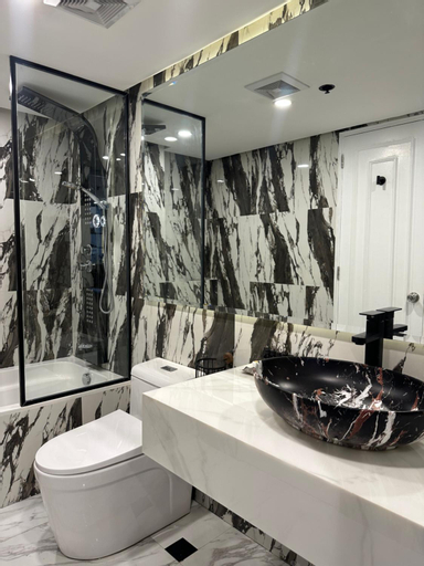 Bathroom 8