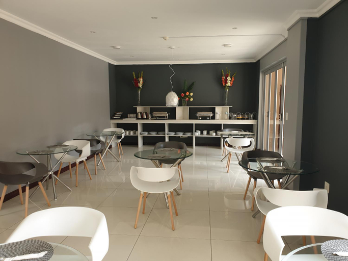 Food & Drinks 5, Silver Oak, City of Johannesburg