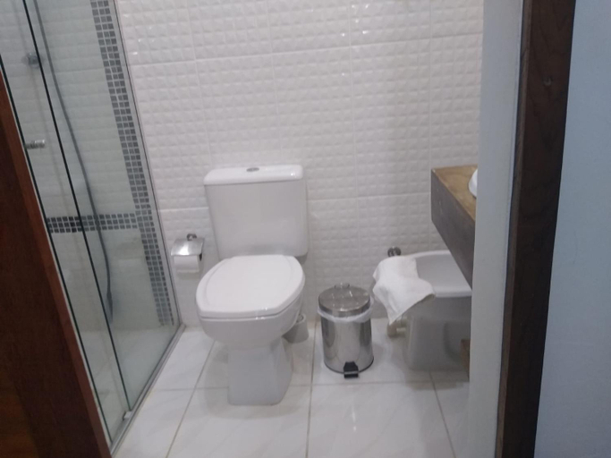 Bathroom 2, A Primeira Vista, Florianopolis