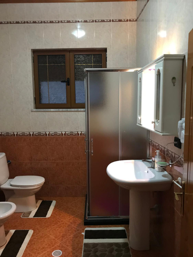 Bathroom 2, Villa Aurel, Beratit