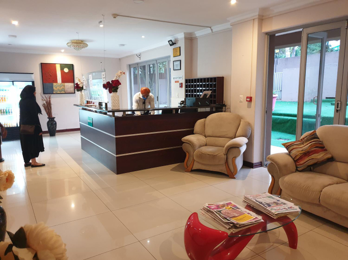 Public Area, Silver Oak, City of Johannesburg