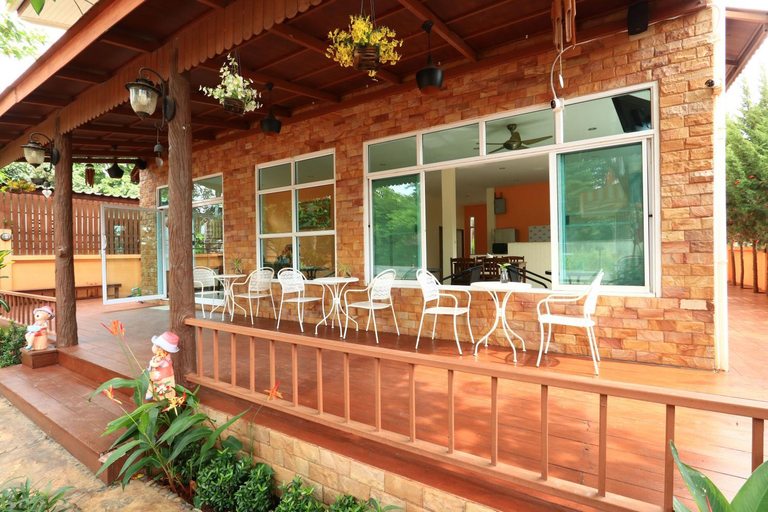 Food & Drinks 5, RAK NA KHAOYAI, Pak Chong