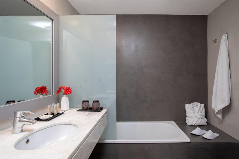 Bathroom 5, Hotel Augusta Vallés, Barcelona