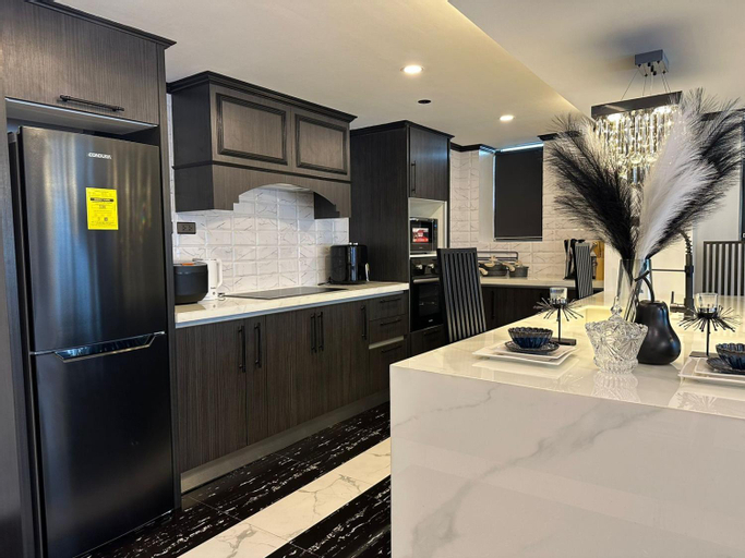Dining Room 15