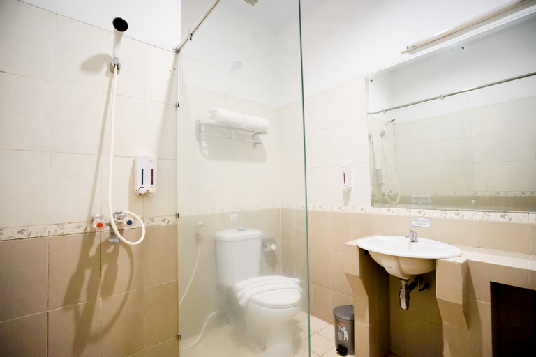 Bathroom 12