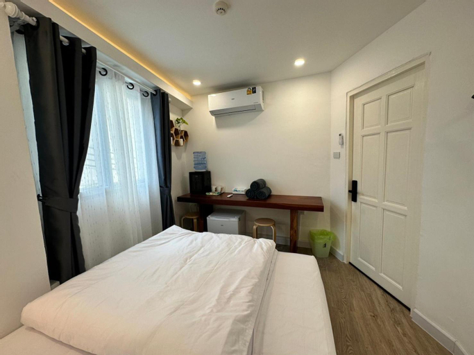 Bedroom 30