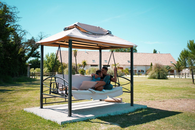 Others 5, Abri Cosy - Suite Romantique en Camargue, Gard