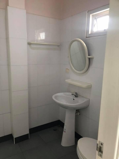 Bathroom 3, Amanah Mansion, Mueang Krabi
