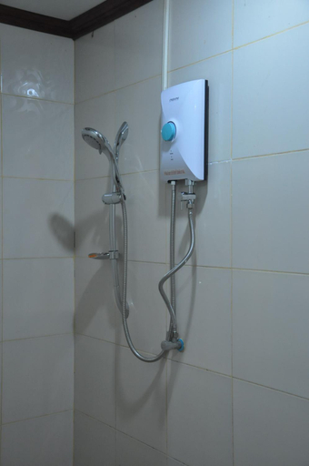 Bathroom 3, Pilgrims Kitchen & Inn, Khanthabouly