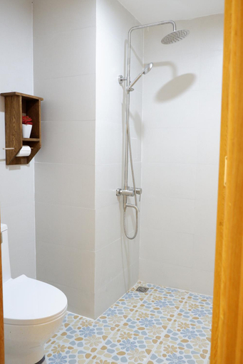 Bathroom 3, Da Nang Daisy Apartment, Da Nang