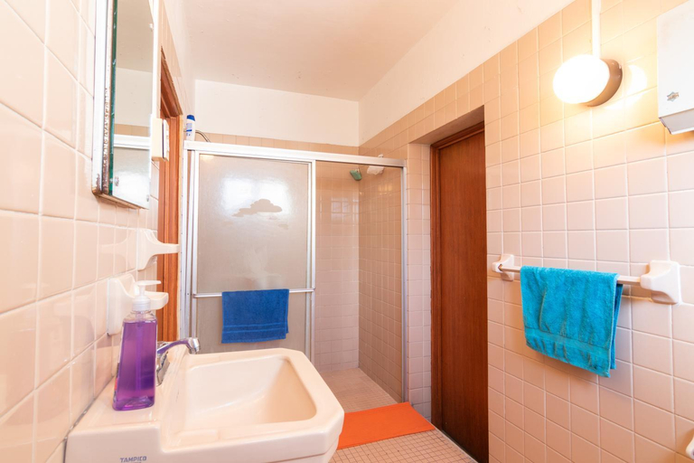 Bathroom 2, Hostal Casa Colores Adults Only, Guadalajara