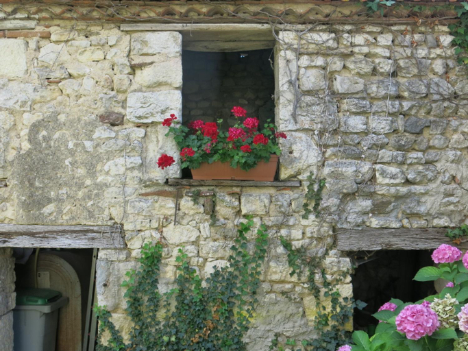 Others 4, Au Relais de Neche., Allier