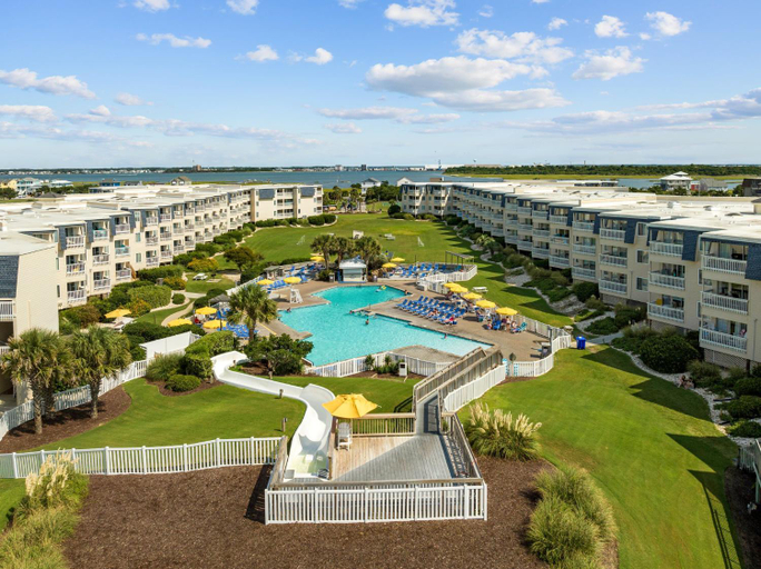 Exterior & Views 1, A Place at the Beach Resort, Carteret