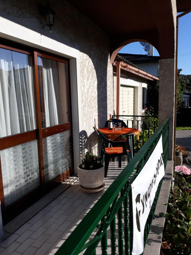 Others 4, Cynda´s home, Viseu