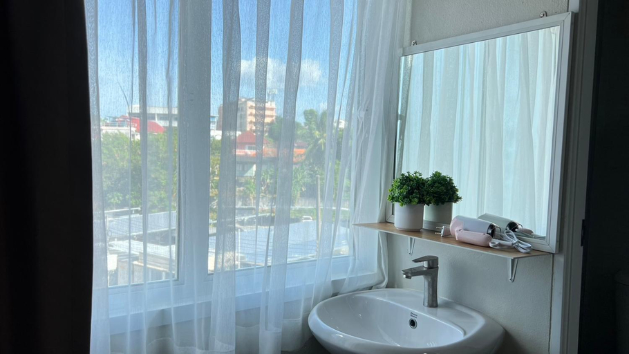 Bathroom 3, Muji Hotel KrabI, Mueang Krabi