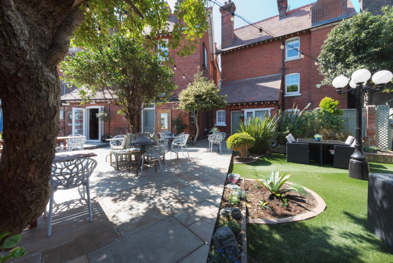 Exterior & Views 2, Somerset House Hotel & Restaurant, Portsmouth