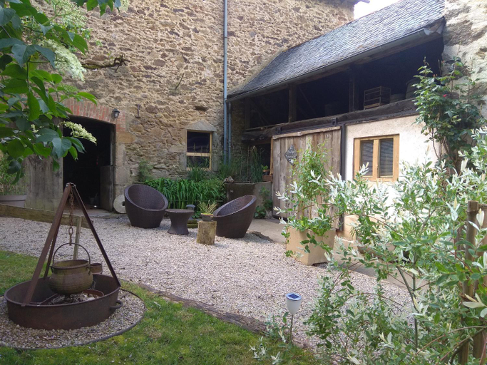 Others 4, La Ferme Les Mamours, Aveyron
