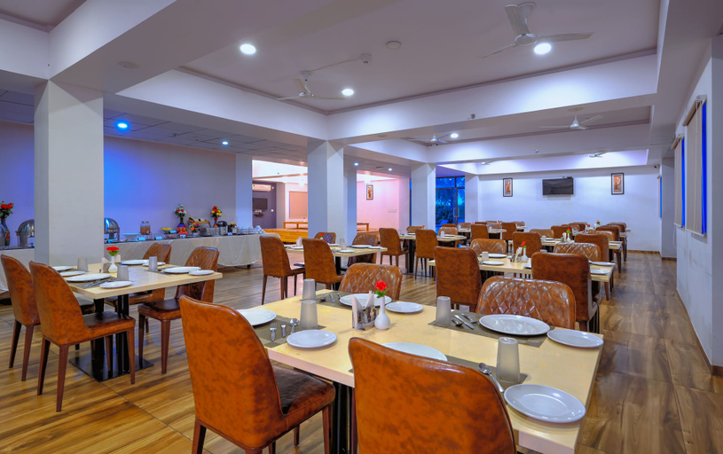 Food & Drinks 5, TreeHouse Morina, Ahmadabad