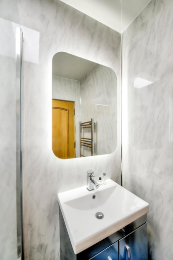 Bathroom 4, Onich Hotel, Highland